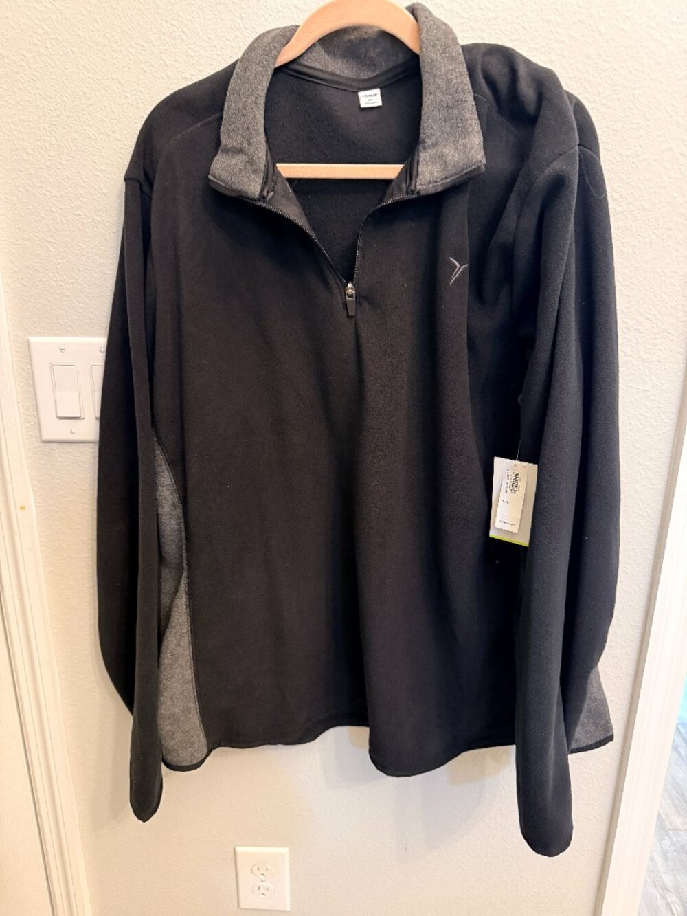 OLD NAVY_MENS JACKET-XXL NEW W TAGS